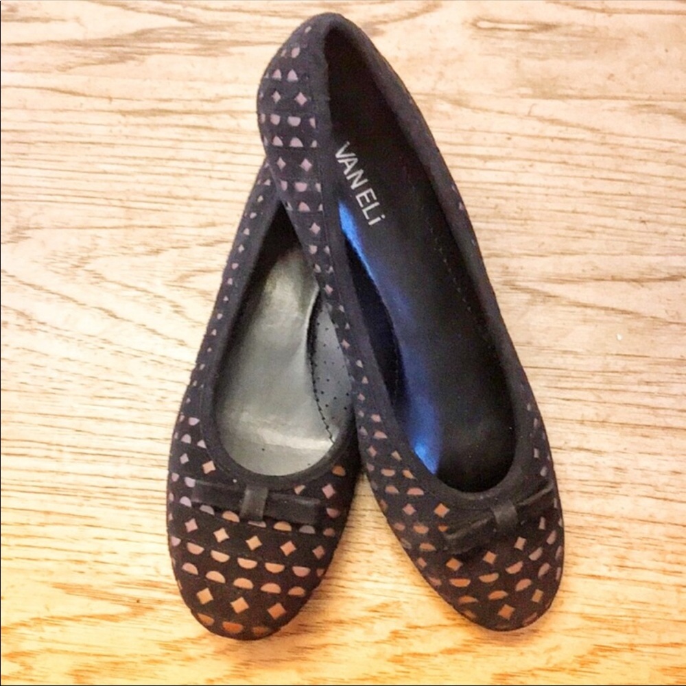 Vaneli. Flats , very comfortable.